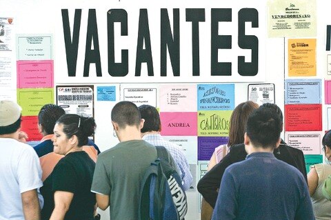 Cae búsqueda de empleo adicional