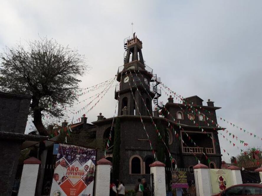 En un comunicado, la Diósesis de Querétaro informó que la madrugada del sábado fue profanada la parroquia de San Rafaél Guizar y Valencia. FOTO: ESPECIAL