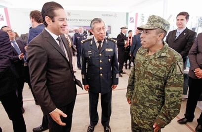 Llegarán el próximo año 10 mil militares