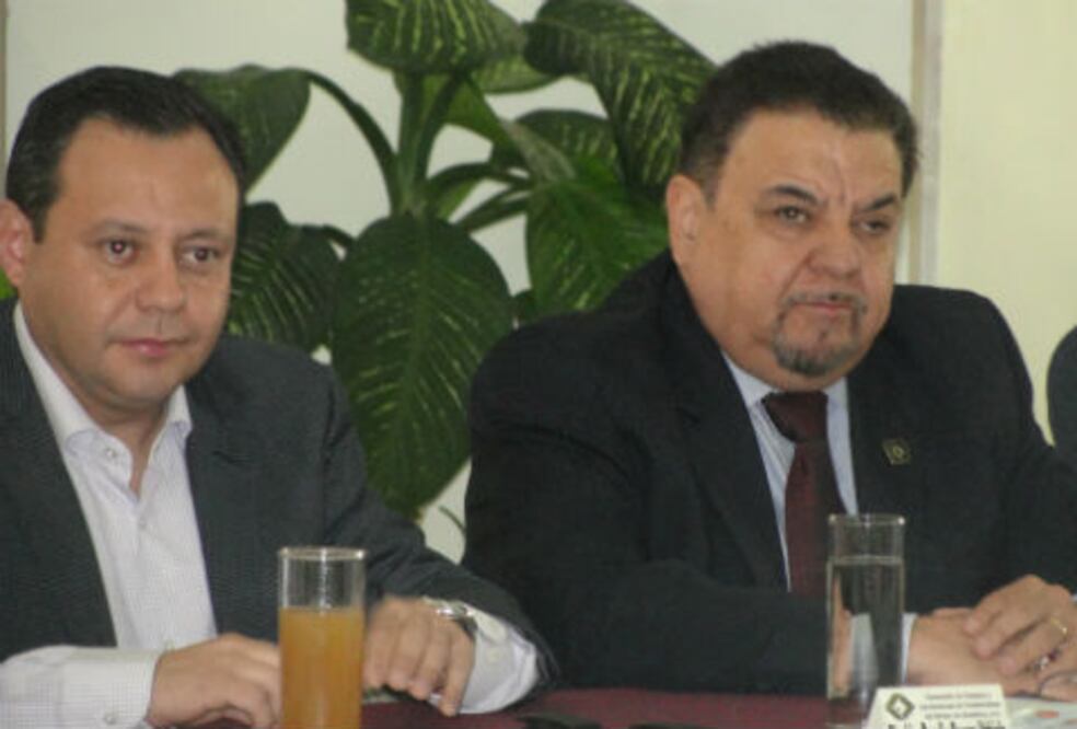 Incluirán a profesionistas en agenda legislativa