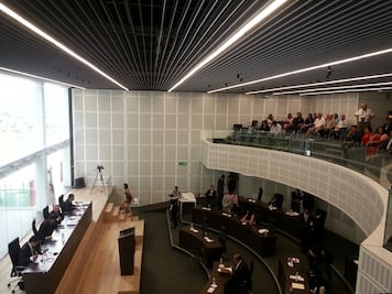 Entregan medalla "Heriberto Jara"