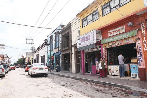 Finanzas clausura comercios carentes de permisos en SJR