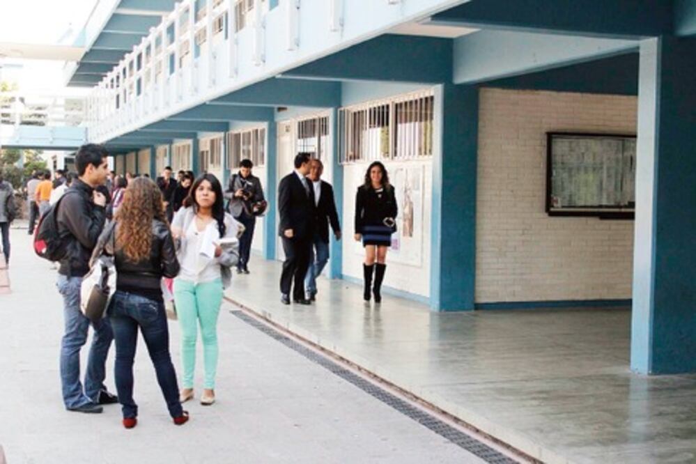 Recibirá UAQ a 6 mil alumnos 