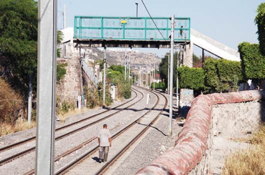 Define SCT vía de tren rápido