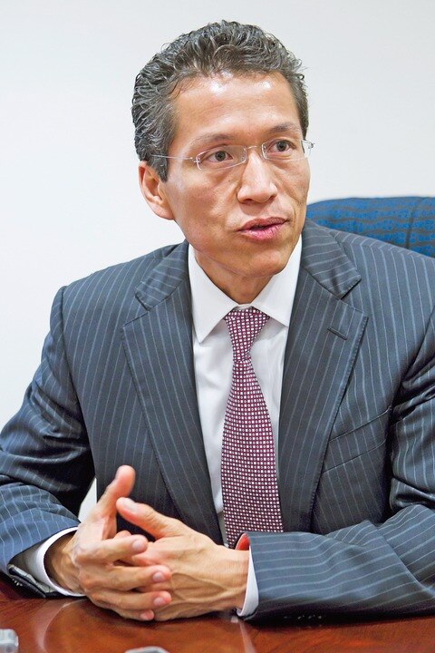 Menor fiscalización y mejor recaudación, promete  SAT 