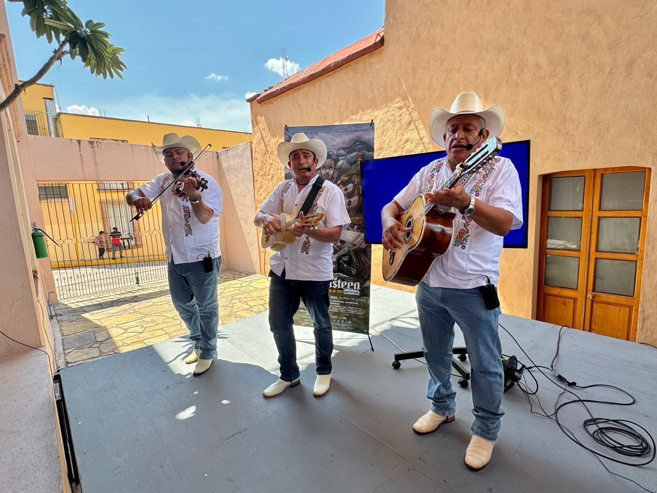 ¡A celebrar a la Huasteca en Jalpan de Serra!