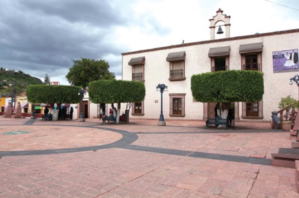 Edil de El Marqués, ausente en la alcaldía