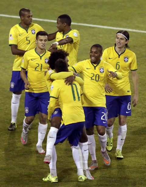 Brasil  se bebe a la Vinotinto y avanza