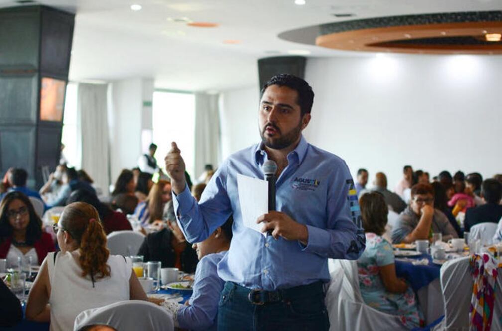 El candidato panista a diputado reitera su compromiso con los jóvenes, impulsará deporte y cultura. / Foto: Especial