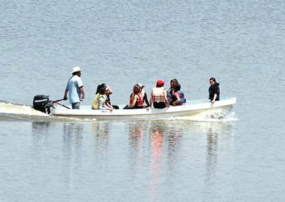 Investigan contaminación de presa
