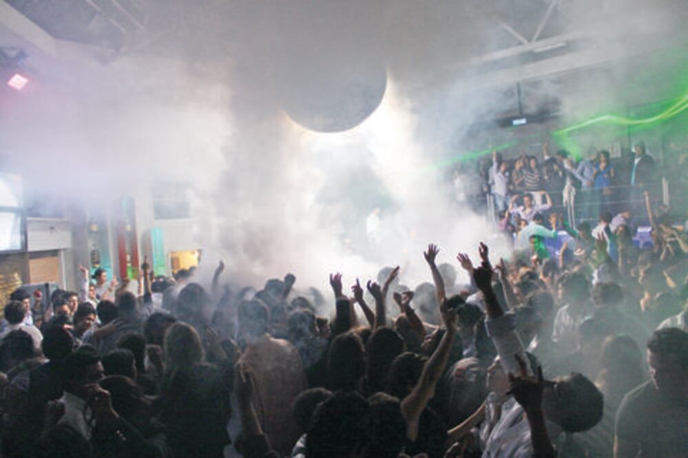 Centros nocturnos pierden clientes por hora de cierre, señalan 