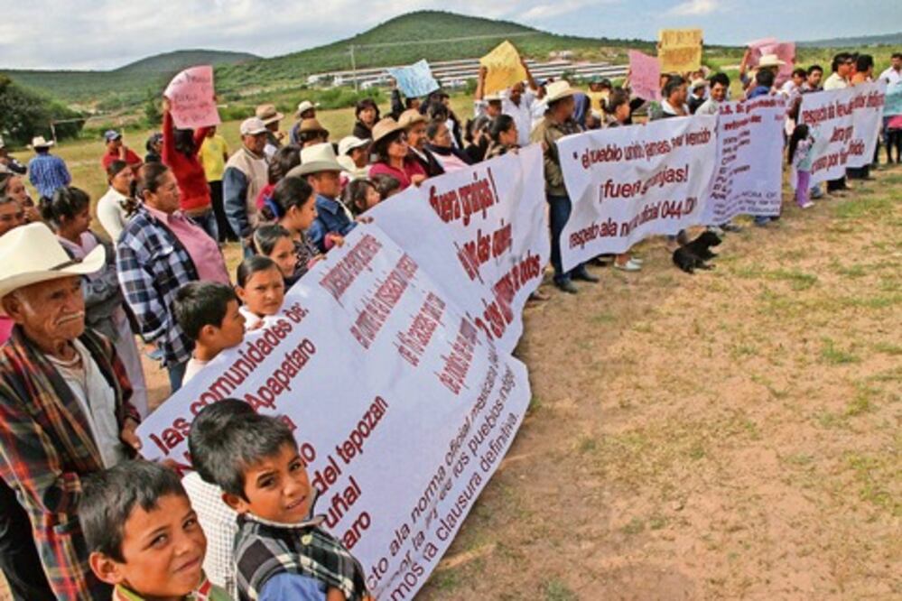 Se deslinda Sedesu de granjas en Huimilpan