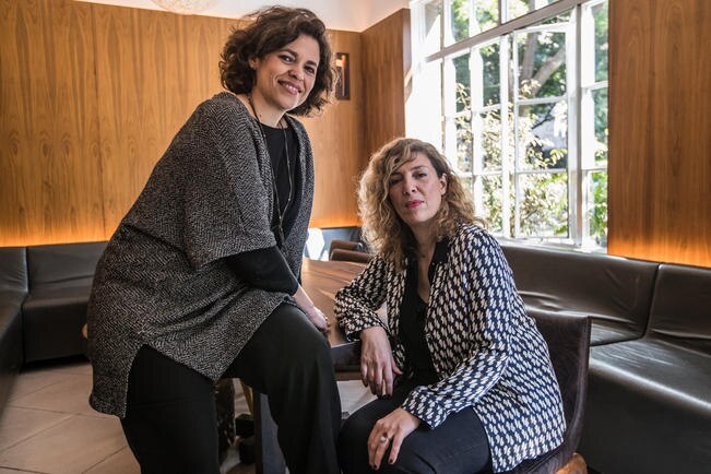 Leira y Serrano rompen estereotipos en los sets