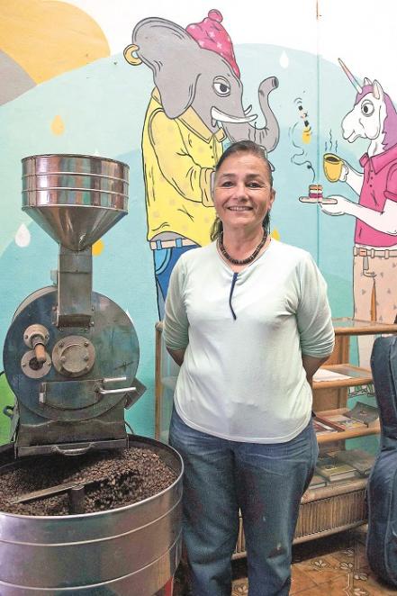 Tertulia y ajedrez en el Café del Fondo