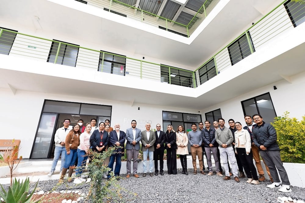 Inaugura la UAQ centro de investigación
