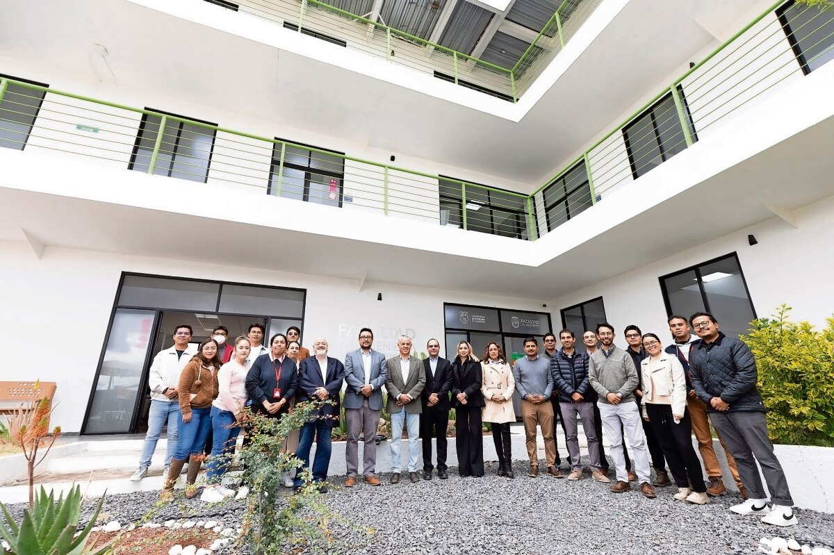Inaugura la UAQ centro de investigación