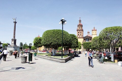 Buscan detonar sector de servicios en SJR