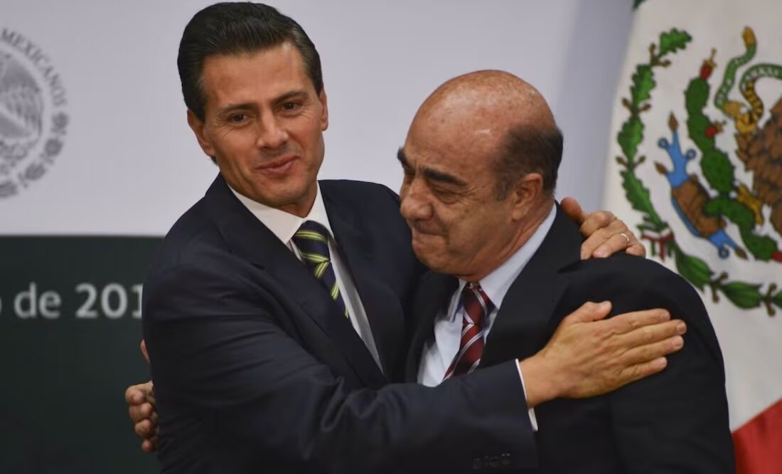 Enrique Peña Nieto, expresidente de México, cuando tomó protesta a Jesús Murillo Karam como Secretario de Desarrollo Agrario, Territorial y Urbano el 27 de febrero de 2015. Foto: Adolfo Vladimir/ Cuartoscuro