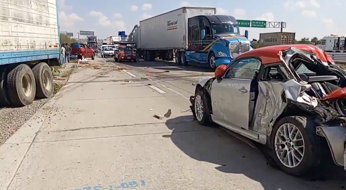 Carambola ocasiona cierre parcial en la autopista México-Querétaro