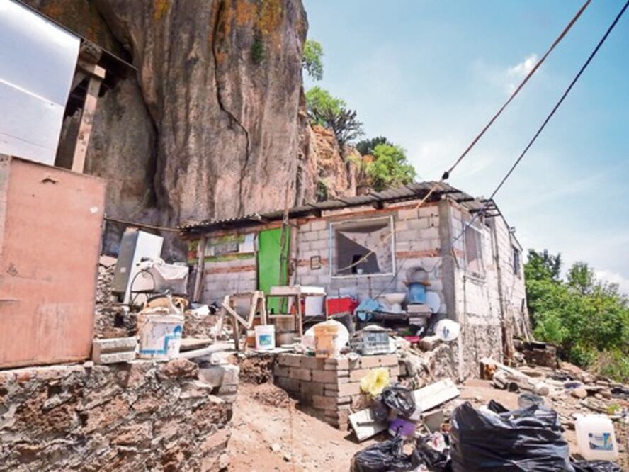 Familias desalojadas en SJR, en espera de apoyos