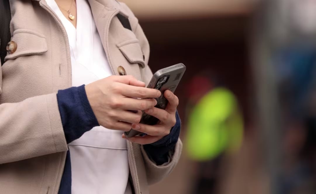 El registro de líneas celulares continúa en México con fechas límite establecidas por la Comisión Reguladora de Telecomunicaciones. Foto: CRT