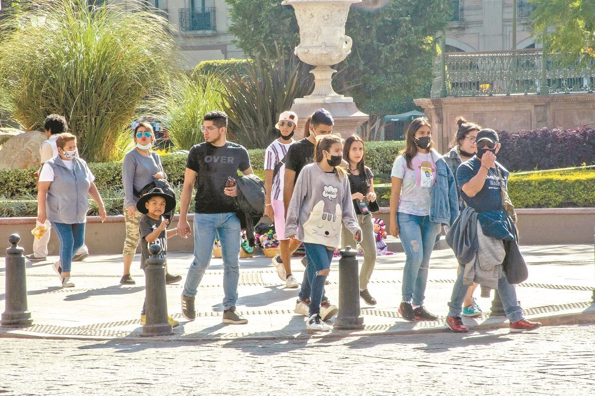 "¿Cuál Covid?" Queretanos pasean como si no hubiera pandemia