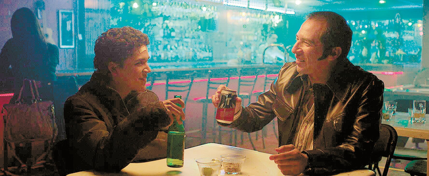 Benny se enfrasca en Cosas imposibles