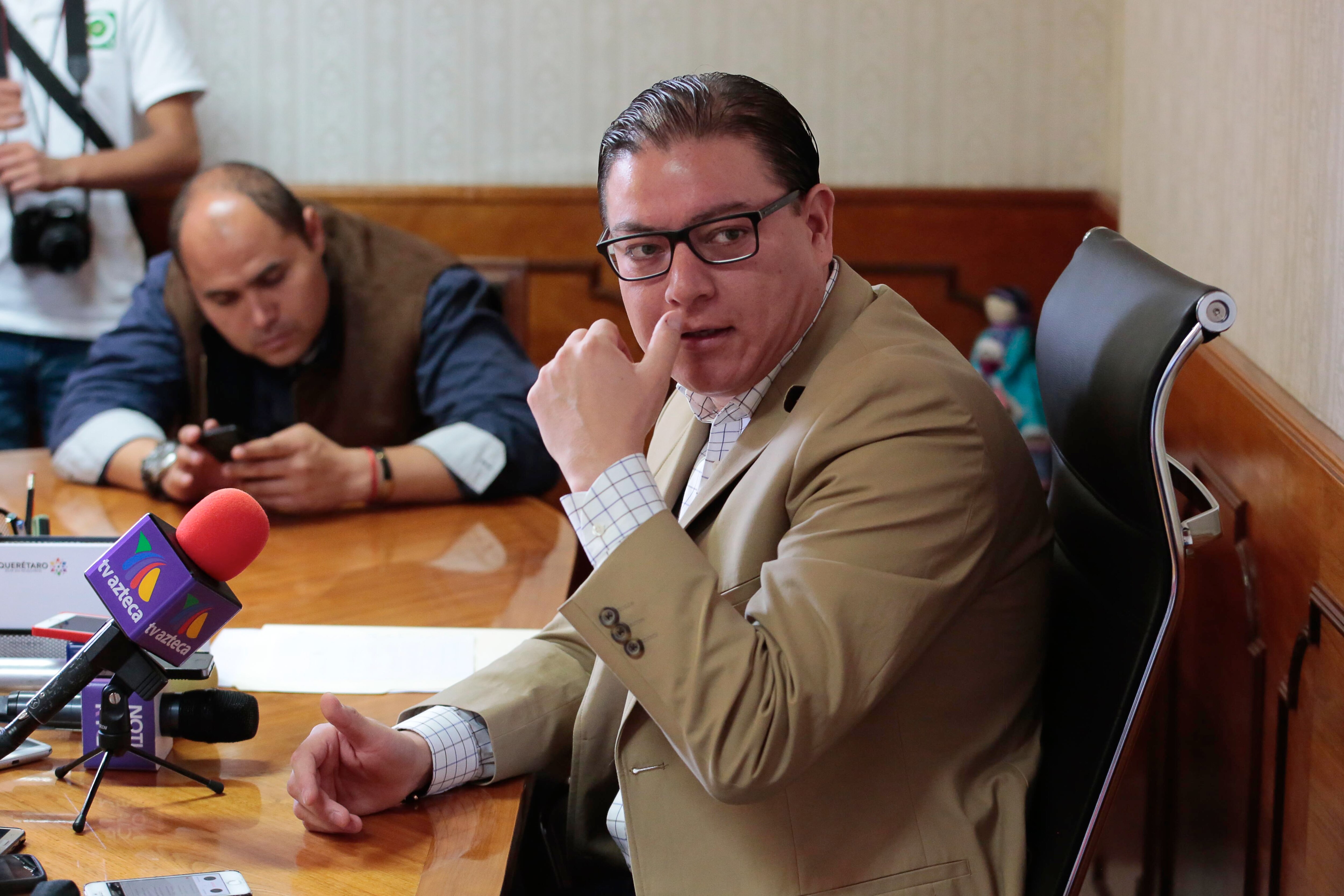 Separan del cargo a Secretario del Trabajo por presunto soborno