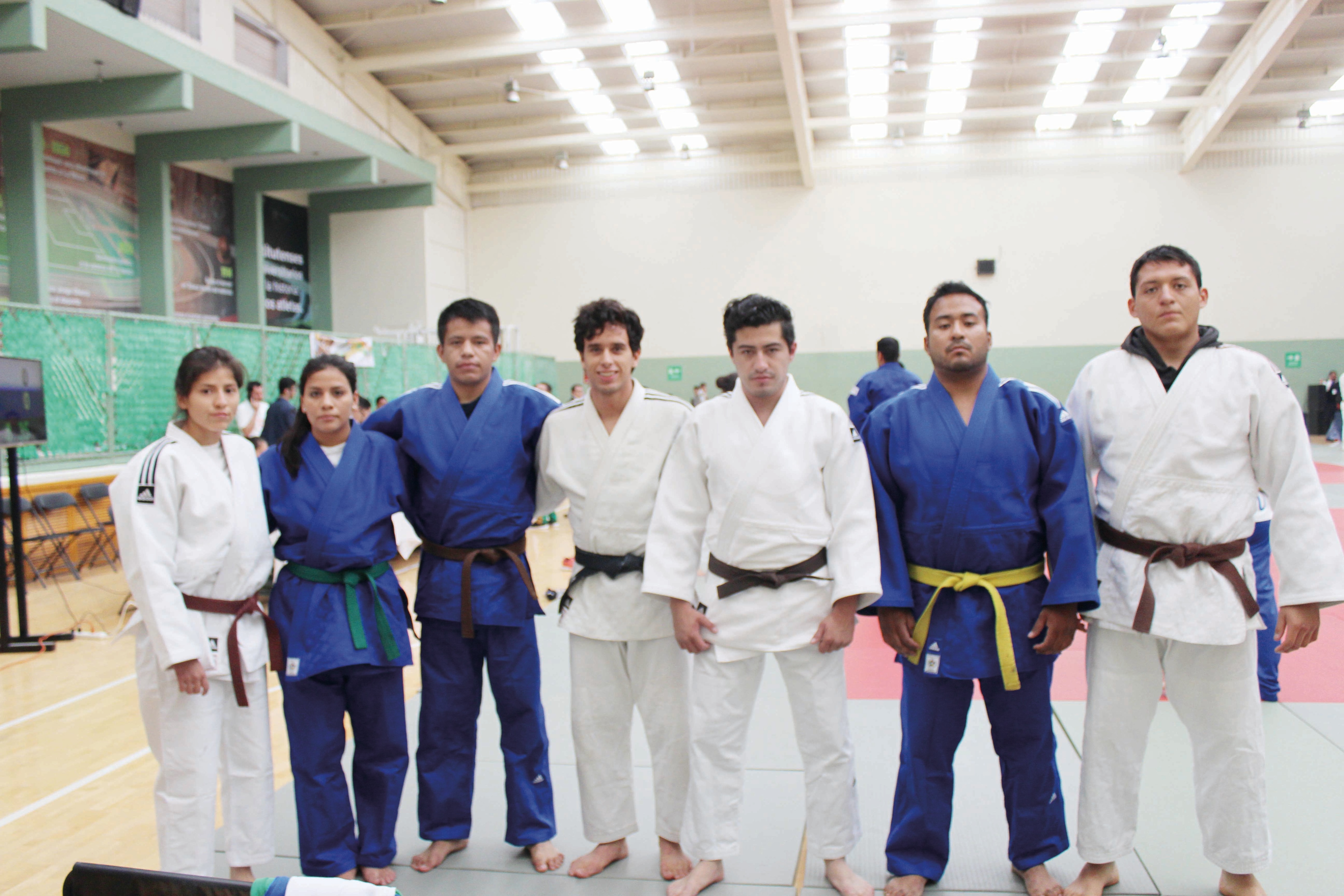 Cae plata para la UAQ