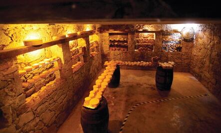 Buscan convenio turístico con España