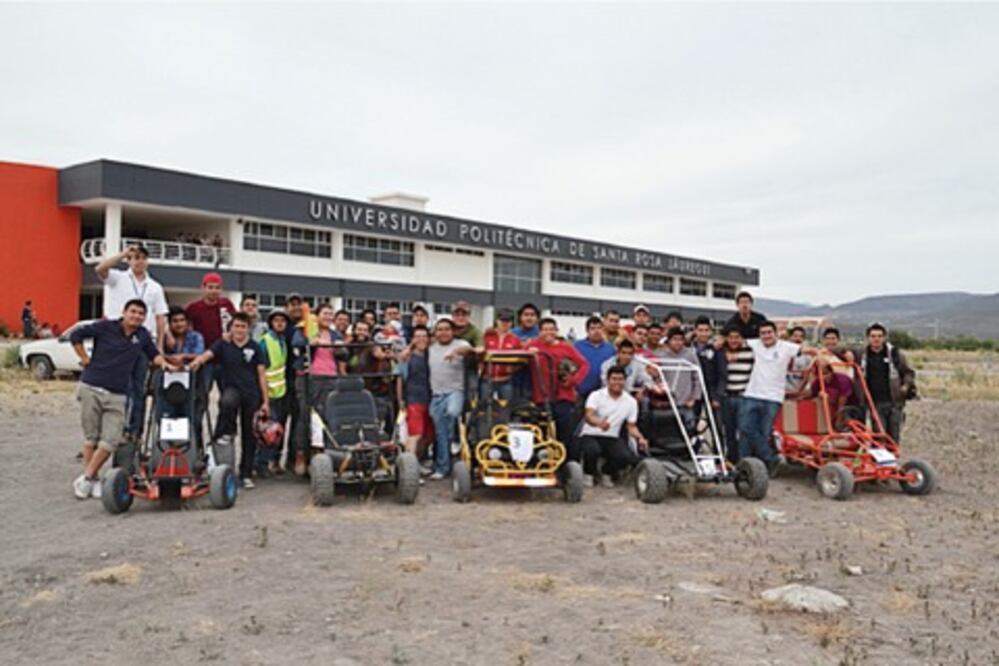Presentan estudiantes proyectos automotrices