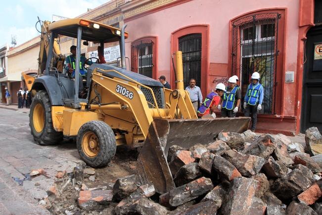 El INAH pide un trabajo conjunto con el gobierno para el cuidado del patrinonio cultural como es el Centro Histórico (CESAR GÓMEZ EL UNIVERSAL)