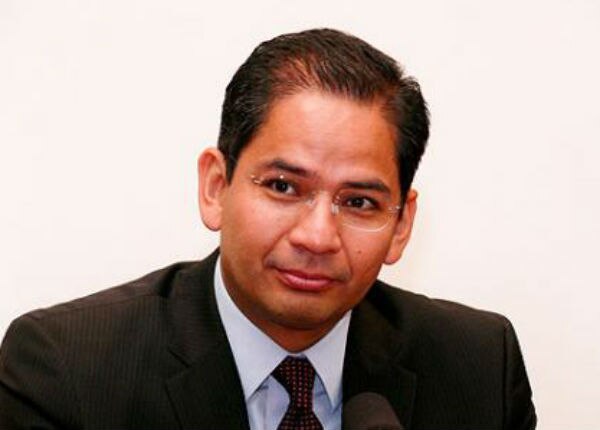 Se amparan contra la Ley Laboral