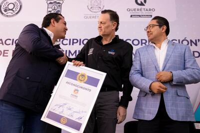 Premian a Pedro Escobedo por anticorrupción