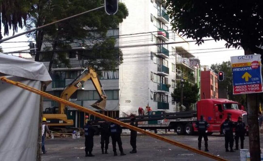 Vista de edificio en Rébsamen y La Morena (Foto: Alfonso Morales)
