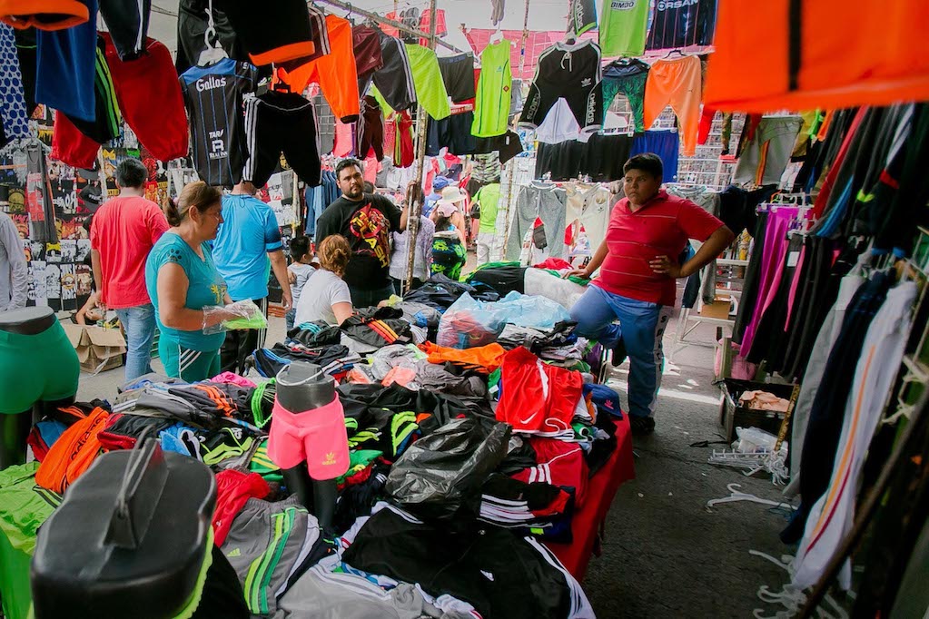 Sólo 2% de locales en tianguis de Querétaro usan el pago electrónico