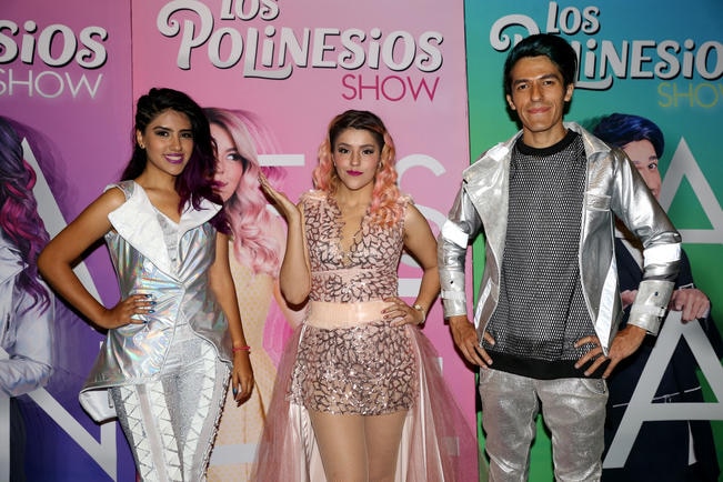 Los Polinesios hacen humor familiar en Internet y en teatro