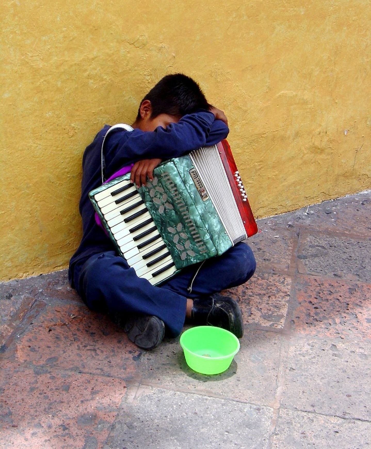 Buscan detectar maltrato a menores
