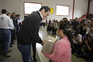 Entregan apoyo alimentario