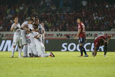 2011 y 2015, años de esperanza para Gallos