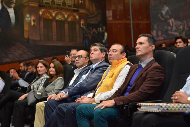 La UAQ difunde diversidad política estatal con encuentro