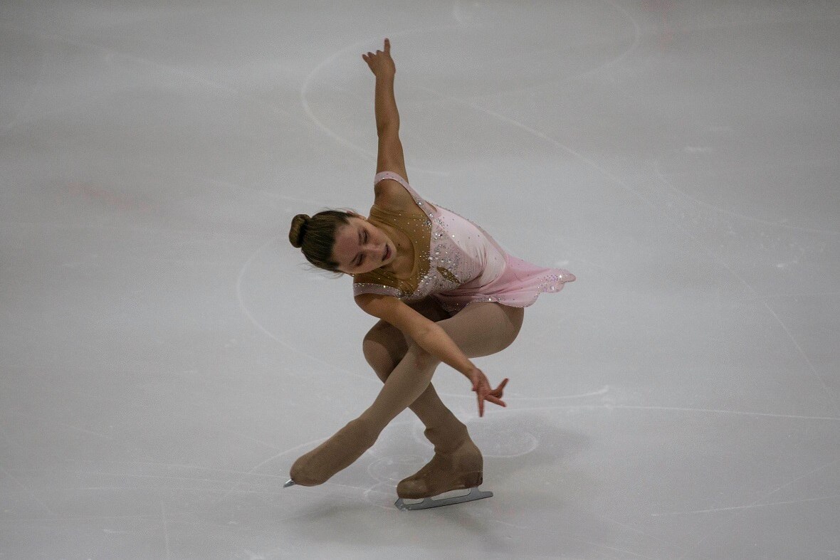 Deslizando elegancia sobre el hielo
