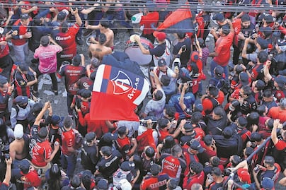 Procesan a otro aficionado del Atlas por los hechos de violencia en el estadio Corregidora 