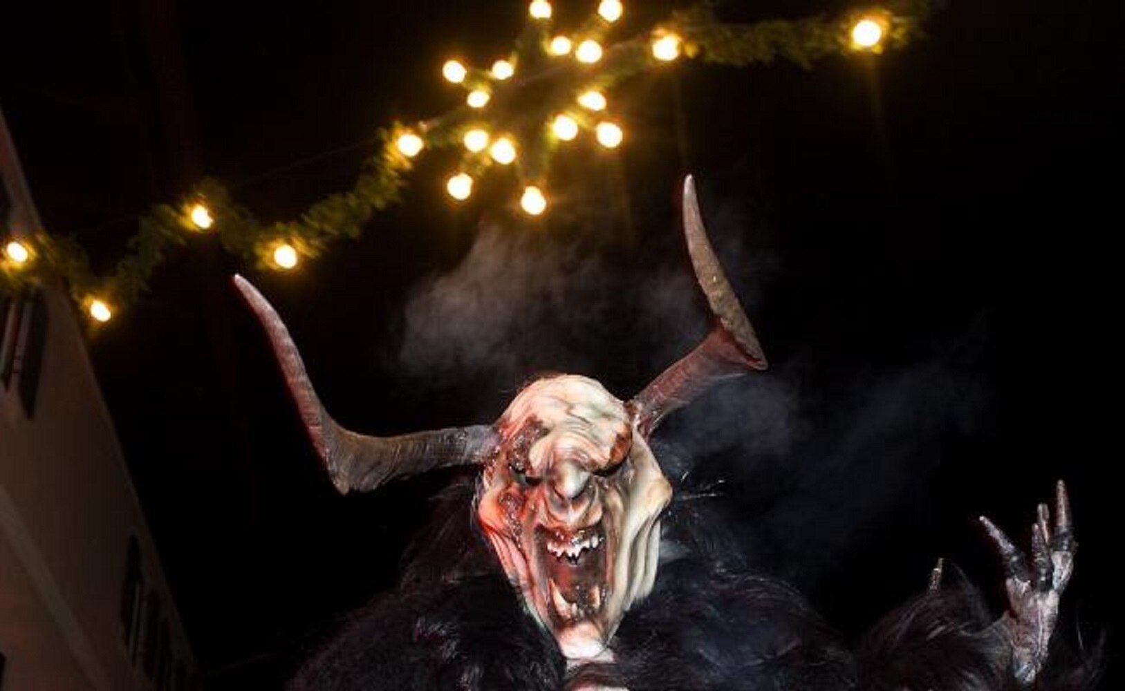 Un hombre vestido de Krampus en Austria. (FOTO: Archivo. AP)