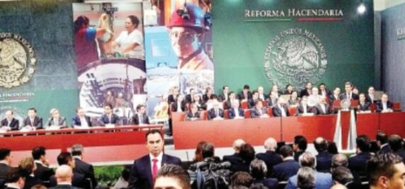 Calzada avala la reforma hacendaria