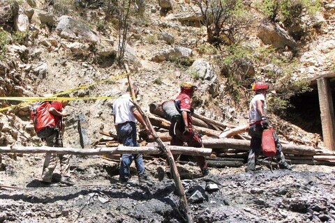 Buscan seguridad en minas serranas con inspección
