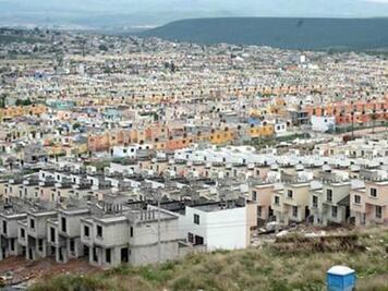 “Espacio insuficiente para crear viviendas”