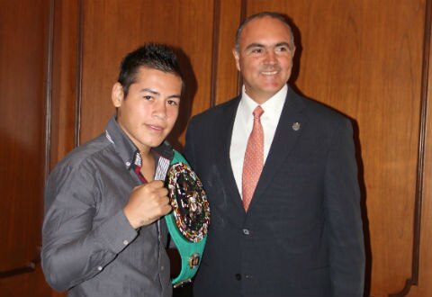 Recibe gobernador a Jaguar Gutiérrez