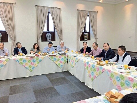 Promueve afiliación a CMIC en SJR