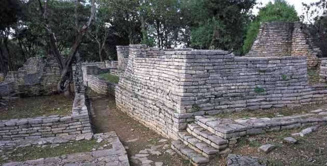 INAH analiza textos virreinales que delimitaban Sombrerete; documentos señalan vestigios arqueológicos de la localidad